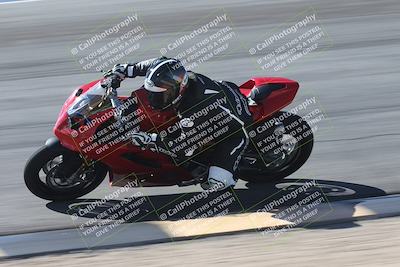 media/Oct-13-2025-Moto Forza (Mon) [[a66d839500]]/3-B Group/Session 2 (Bowl)/